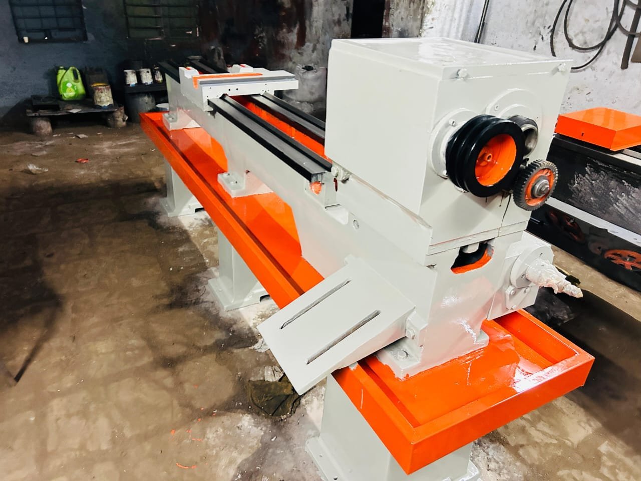 ALL GEARED AUTOMATIC LATHE MACHINE
